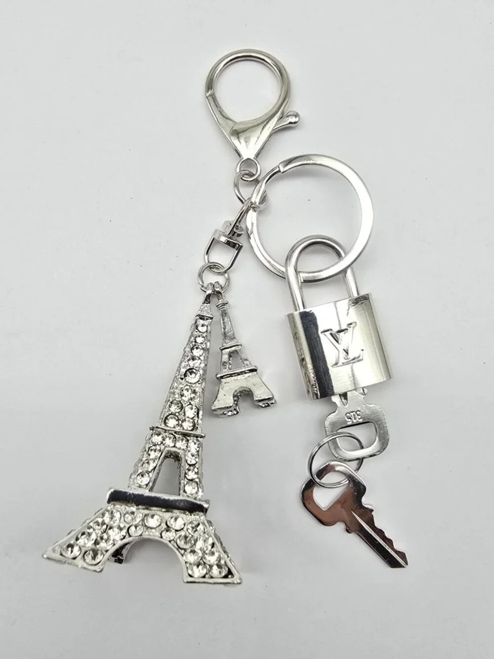 Authentic Louis Vuitton Silver Lock 🔒 Unbranded Eiffel Tower Keychain